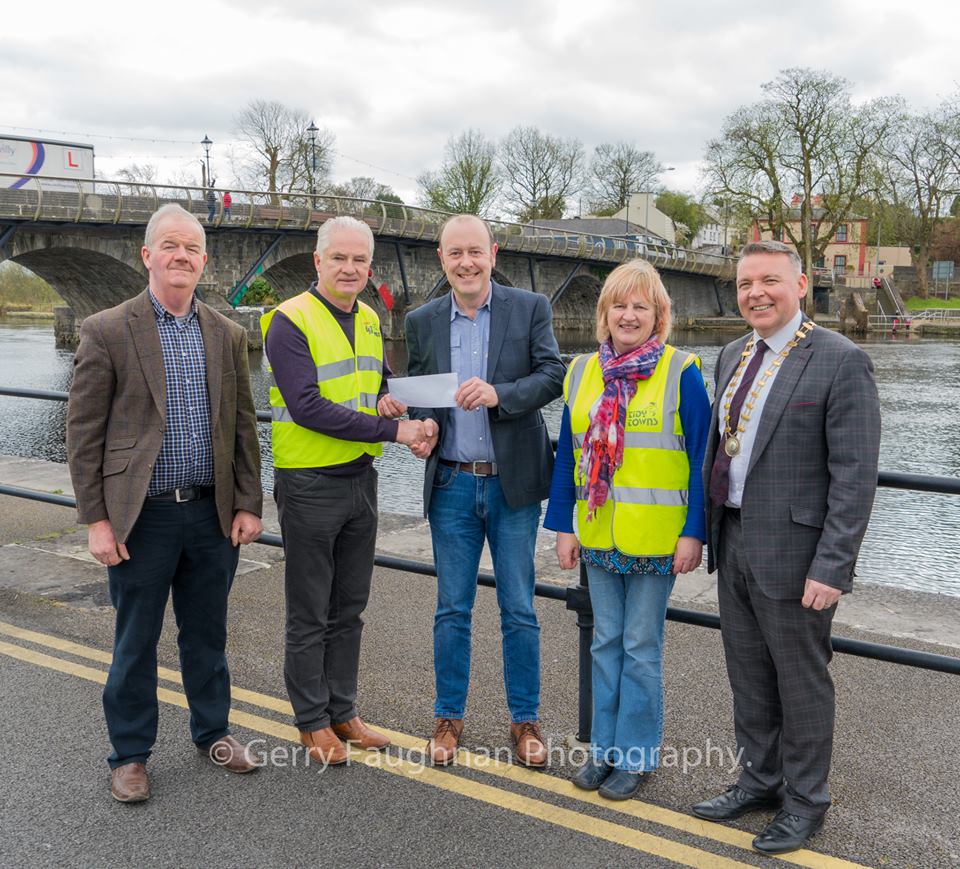 Best Club Entry was from Carrick on Shannon Tidy Towns Sponsored by Supermac's Carrick On Shannon L/R Ray Gannon Carrick Chamber, Pascal McGuire Enda McGovern Phil Faughnan & Colm McGrath.